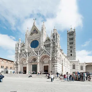 https://casa-corsi-siena.it-tuscanyhotel.com